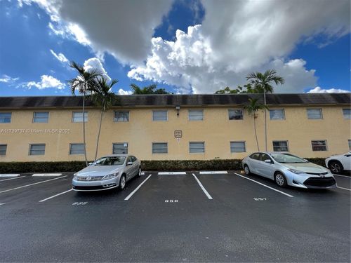 apt-802-5192 Ne 6th Ave, Oakland Park, FL, 33334-3319 | Card Image