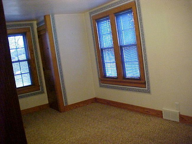 114 E Grove St, Home with 3 bedrooms, 2 bathrooms and null parking in POPLAR GROVE IL | Image 19