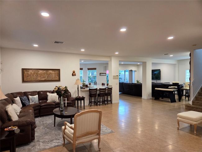 383 Berenger Walk, House other with 5 bedrooms, 3 bathrooms and null parking in Royal Palm Beach FL | Image 4