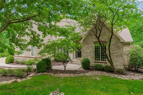 4522 N Mulberry Ct, Kansas City, MO, 64116-4653 | Card Image
