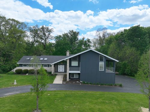 71 Oak Creek Dr, Yorkville, IL, 60560-9779 | Card Image