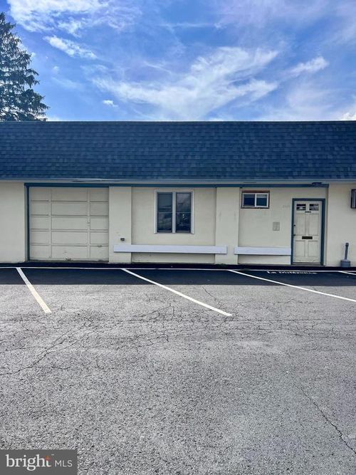 apt-a-2565 Huntingdon Pike, HUNTINGDON VALLEY, PA, 19006-6156 | Card Image