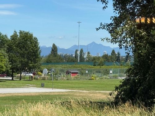 55-5380 Smith Dr, Richmond, BC, V6V2K8 | Card Image