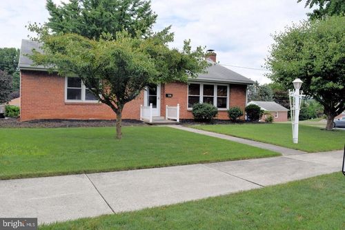 847 E Maple St, PALMYRA, PA, 17078-2731 | Card Image