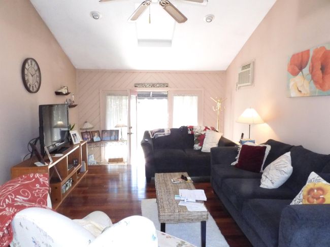 87 N Lowell Rd, House other with 3 bedrooms, 1 bathrooms and null parking in Windham NH | Image 5