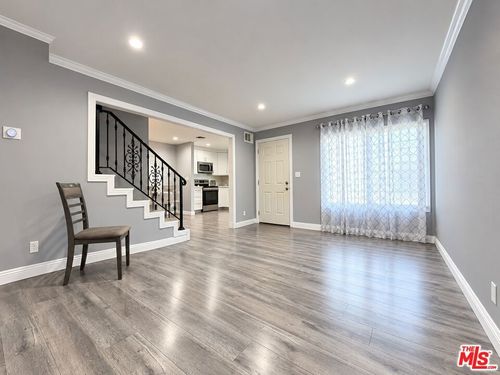 j11-7300 Lennox Avenue, Van Nuys, CA, 91405 | Card Image