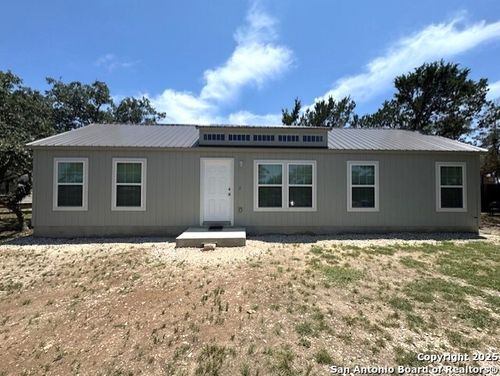 261 Blackfoot Trl, Bandera, TX, 78003-3888 | Card Image