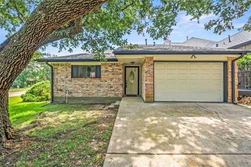 101 Fairway View Ln, Montgomery, TX, 77356-9027 | Card Image