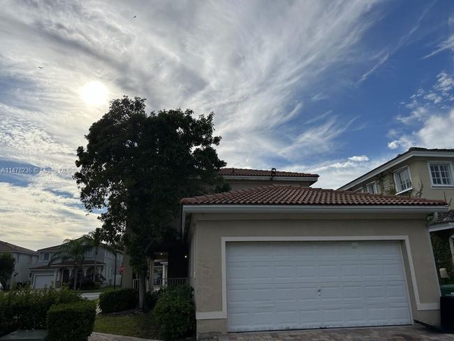 27649 Sw 143rd Ct, House other with 3 bedrooms, 2 bathrooms and null parking in Homestead FL | Image 3