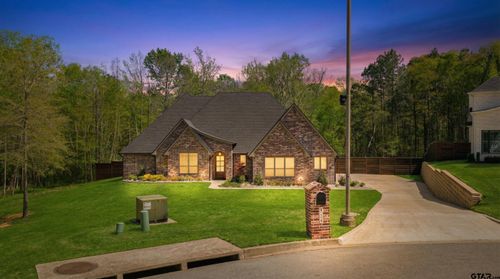 511 Lost Creek Cir, Longview, TX, 75605-1241 | Card Image