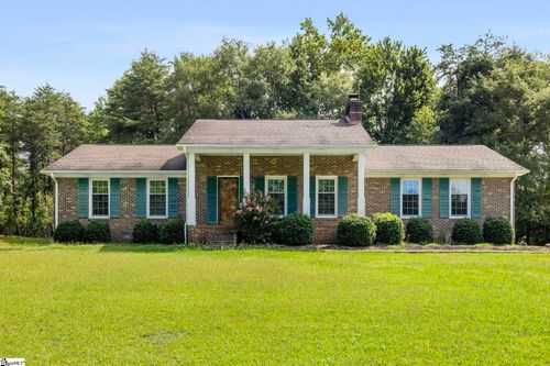 300 Pleasant Retreat Rd, Travelers Rest, SC, 29690-9221 | Card Image