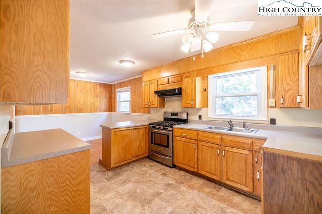 627 Saddle Mountain Church Rd, House other with 3 bedrooms, 1 bathrooms and null parking in Ennice NC | Image 28