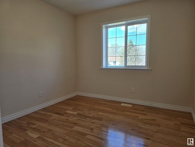 492 Stanley Close, House other with 5 bedrooms, 3 bathrooms and null parking in Spring Lake AB | Image 14