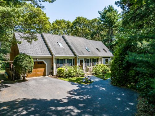 82 Nobadeer Rd, Centerville, MA, 02632-2566 | Card Image