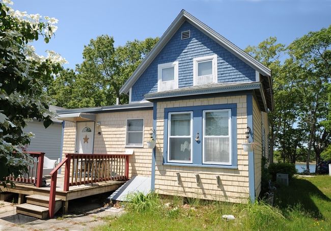 9 15 Th St, House other with 3 bedrooms, 2 bathrooms and 4 parking in Onset MA | Image 18