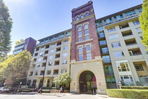 {{alt}} | Card Image