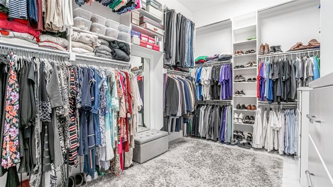 Primary closet | Image 27