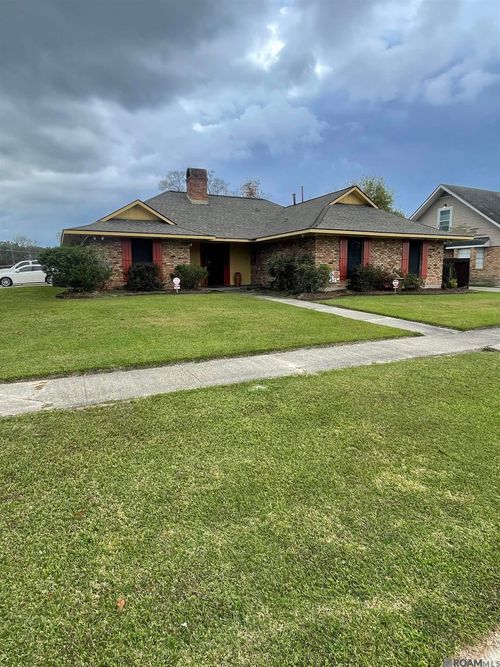 3738 Redlands Dr, Baton Rouge, LA, 70814-5247 | Card Image
