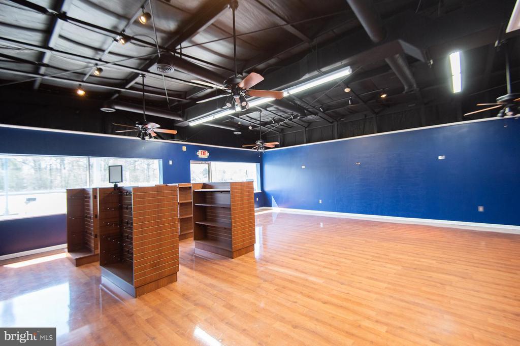 Commercial Sale in CAMBRIDGE 3