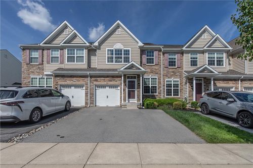 273 Redclover Ln, ALLENTOWN, PA, 18104-9240 | Card Image