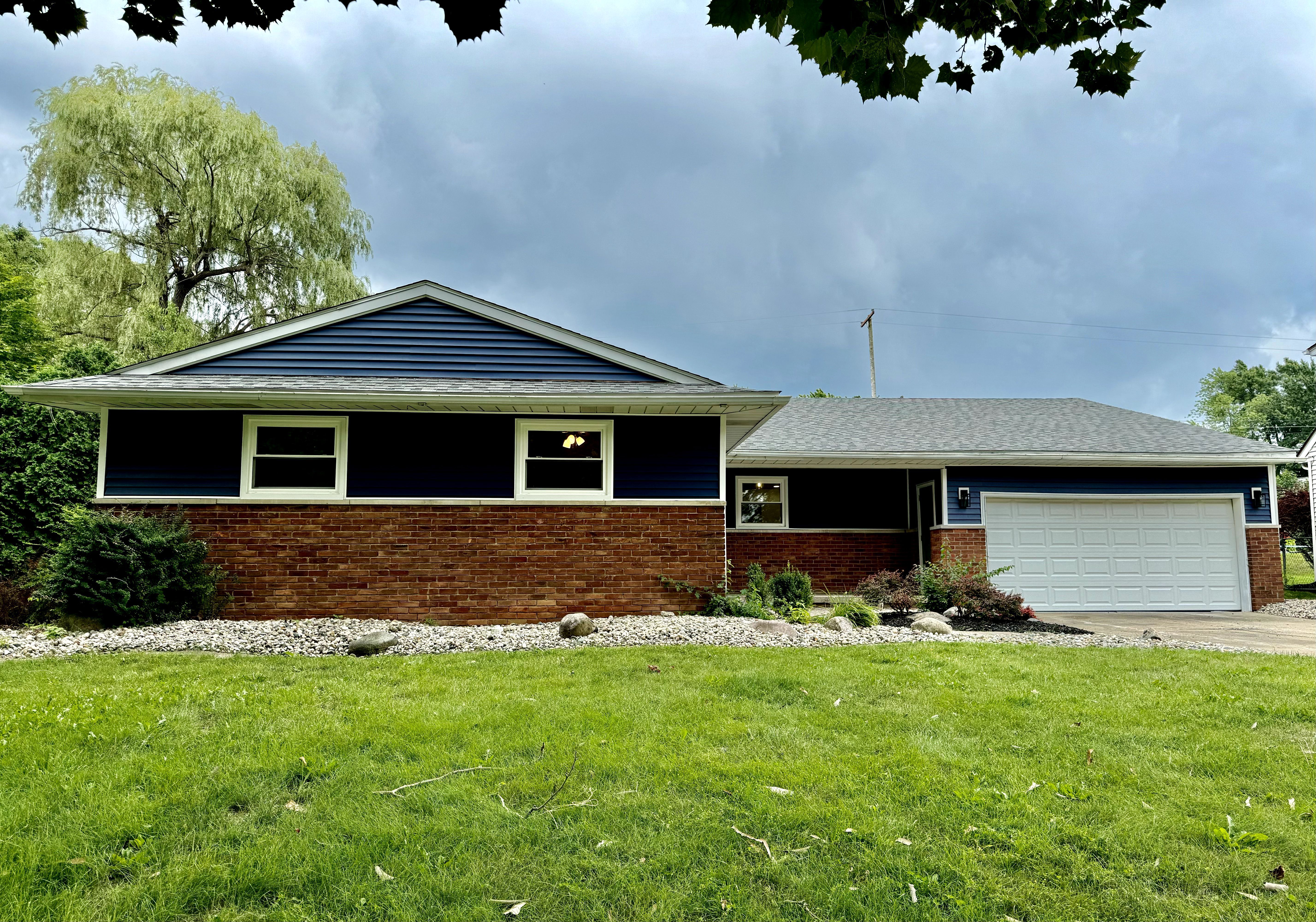 Woodbridge Dr, Grand Blanc, MI 48439