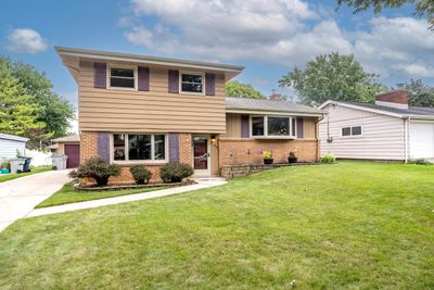 7149 W Wedgewood Drive, House other with 3 bedrooms, 1 bathrooms and null parking in MILWAUKEE WI | Image 2