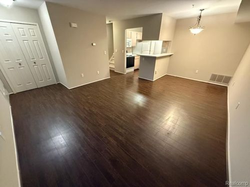 22296 Cape Cod Way, Farmington Hills, MI, 48336-4380 | Card Image