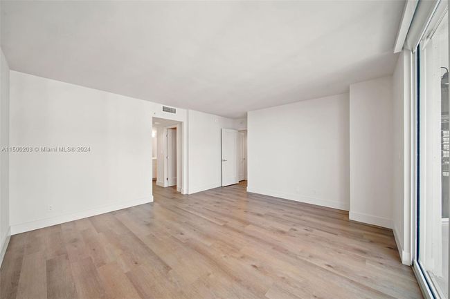 APT-402 - 555 Ne 34 Th St, Condo with 2 bedrooms, 2 bathrooms and null parking in Miami FL | Image 29