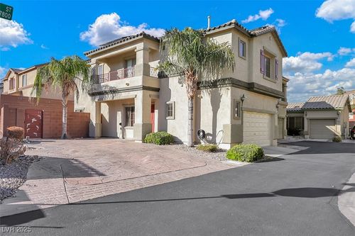 7869 Marbledoe St, Las Vegas, NV, 89149-3740 | Card Image