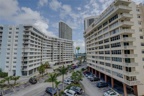 apt-515-1817 S Ocean Dr, Hallandale Beach, FL, 33009-4980 | Card Image