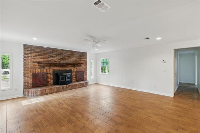 907 2 Nd Ave Se, House other with 4 bedrooms, 2 bathrooms and null parking in STEINHATCHEE FL | Image 11