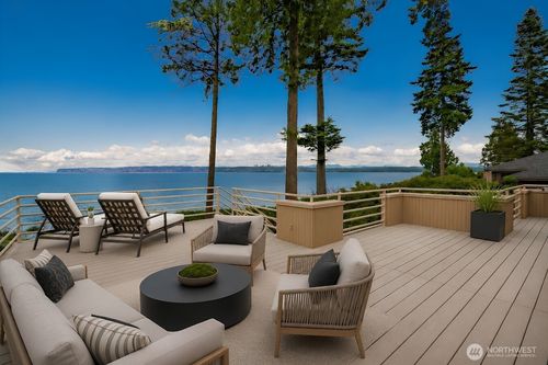 9157 Great Blue Heron Ln, Blaine, WA, 98230-9330 | Card Image