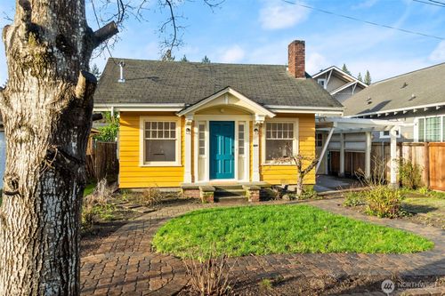 1911 Columbia St Sw, Olympia, WA, 98501-2838 | Card Image