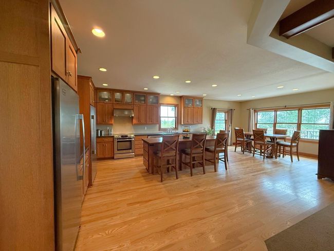 17216 County Road 5 Nw, House other with 5 bedrooms, 4 bathrooms and null parking in New London MN | Image 16