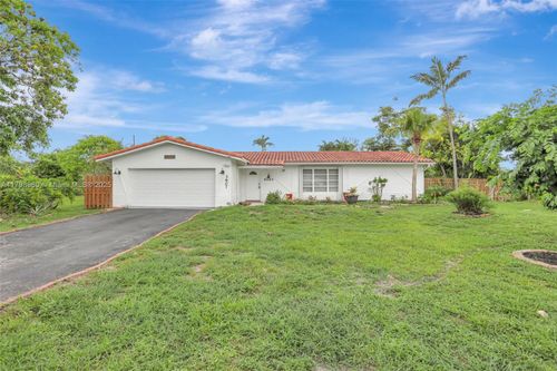 3607 Nw 82nd Ter, Coral Springs, FL, 33065-4521 | Card Image
