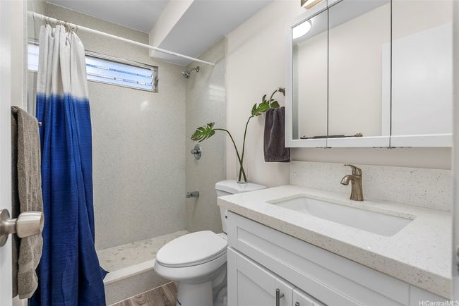 APT-703 - 731 Amana St, Condo with 2 bedrooms, 2 bathrooms and 1 parking in Honolulu HI | Image 14