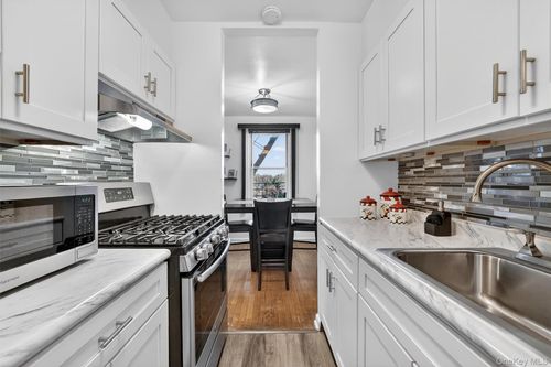 apt-a50-1300 Midland Ave, Yonkers, NY, 10704-1414 | Card Image