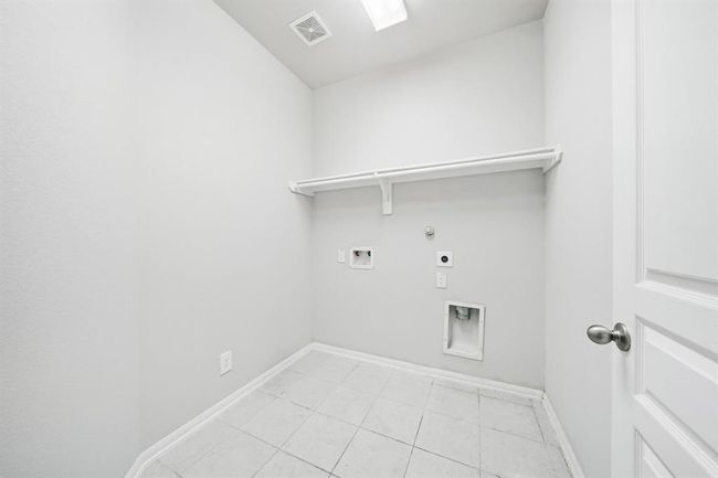 31242 Roos River Dr, House other with 4 bedrooms, 2 bathrooms and 2 parking in Hockley TX | Image 17