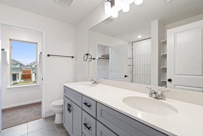 639 Backstays Loop, House other with 3 bedrooms, 3 bathrooms and 4 parking in Kyle TX | Image 9