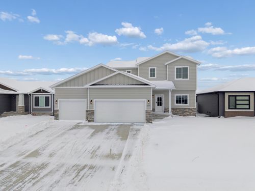 6891 14th St S, Fargo, ND, 58104-7292 | Card Image