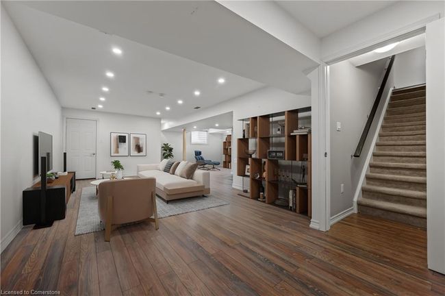 32 Westminster Cres, Townhouse with 2 bedrooms, 4 bathrooms and 4 parking in Fergus ON | Image 35