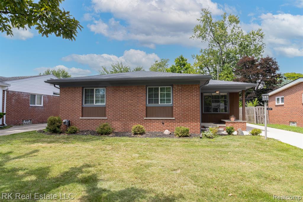LA Salle Ave, Royal Oak, MI 48073