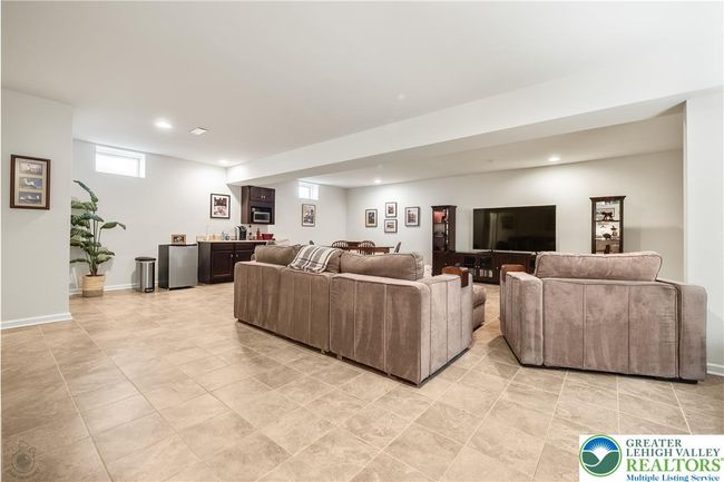 222 Danbury Dr, House other with 3 bedrooms, 3 bathrooms and null parking in Nazareth PA | Image 32