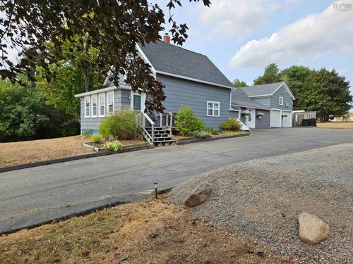 4433 Highway 1, South Berwick, NS, B0P1E0 | Card Image