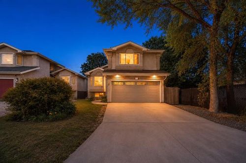 11 Carsdale Dr, Winnipeg, MB, R2V4W9 | Card Image