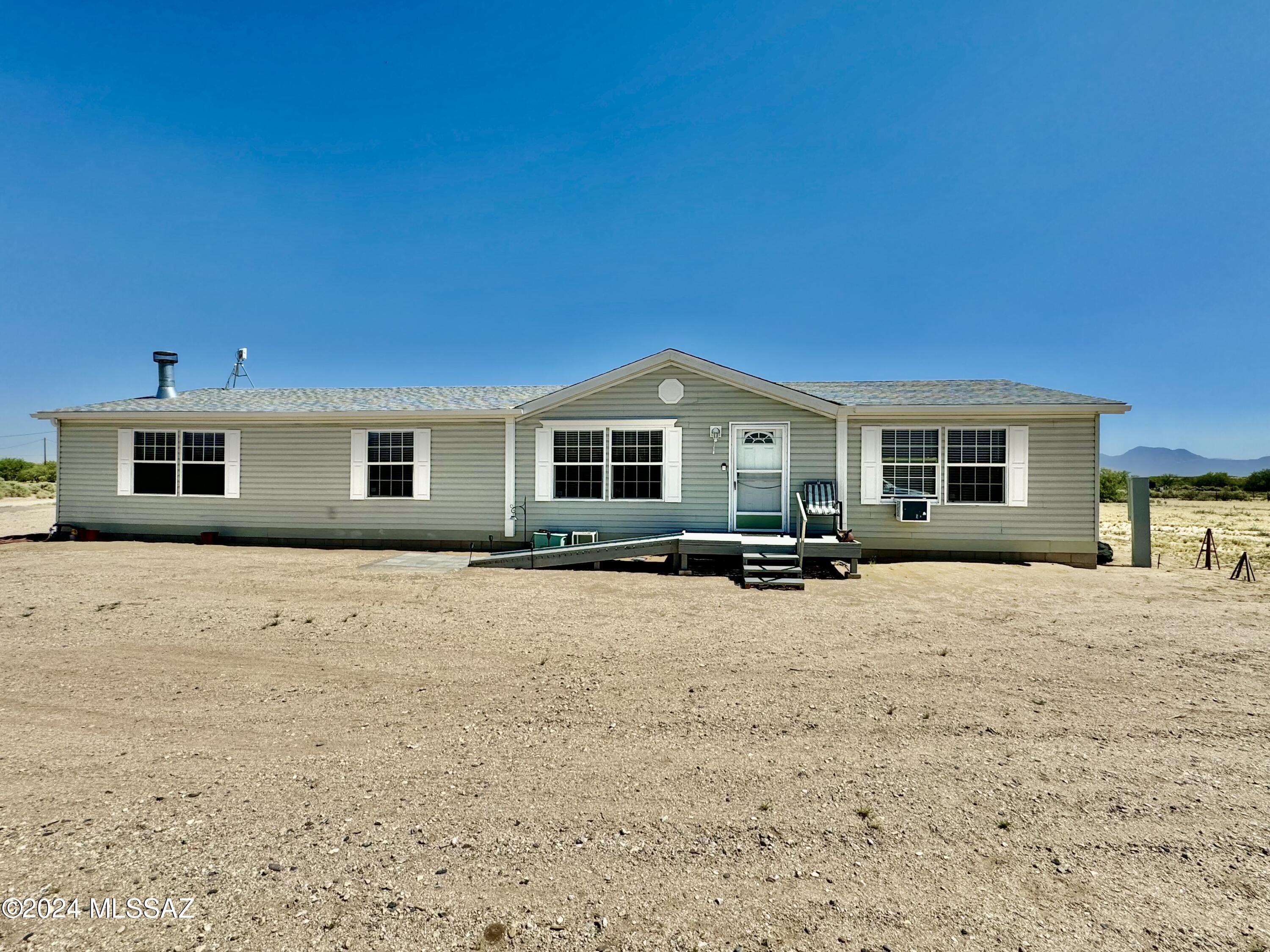 Grandpa Ln, Pima, AZ 85543