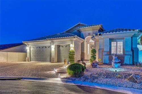 8911 Lansberry Ct, Las Vegas, NV, 89147-8118 | Card Image