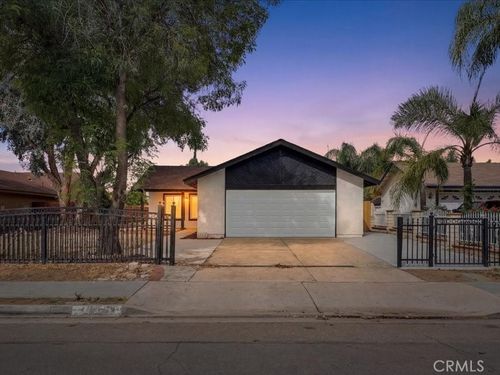 1022 Ruby Dr, Perris, CA, 92571-2916 | Card Image