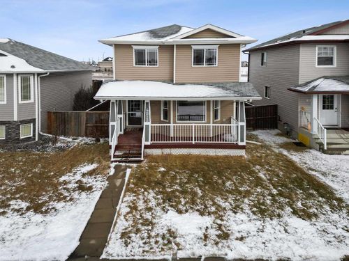 4513 73 A Street, Home with 4 bedrooms, 2 bathrooms and 2 parking in Camrose AB | Card Image