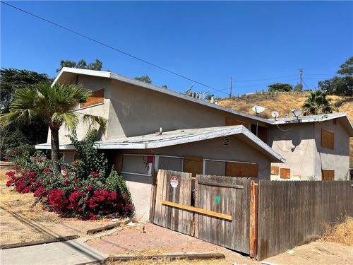 1370 Hillside Dr, San Bernardino, CA, 92404 | Card Image